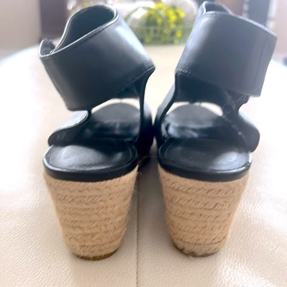 Simply Vera Vera Wang Espadrilles Sandals 7.5 Black Comfort Wedge Stacked Heel